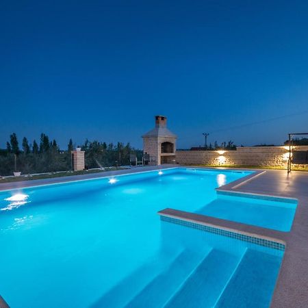Poolincluded - Holiday Home Maslina Lisane Ostrovicke ภายนอก รูปภาพ