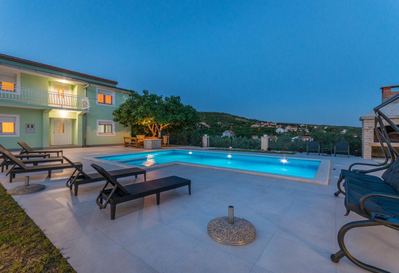Poolincluded - Holiday Home Maslina Lisane Ostrovicke ภายนอก รูปภาพ
